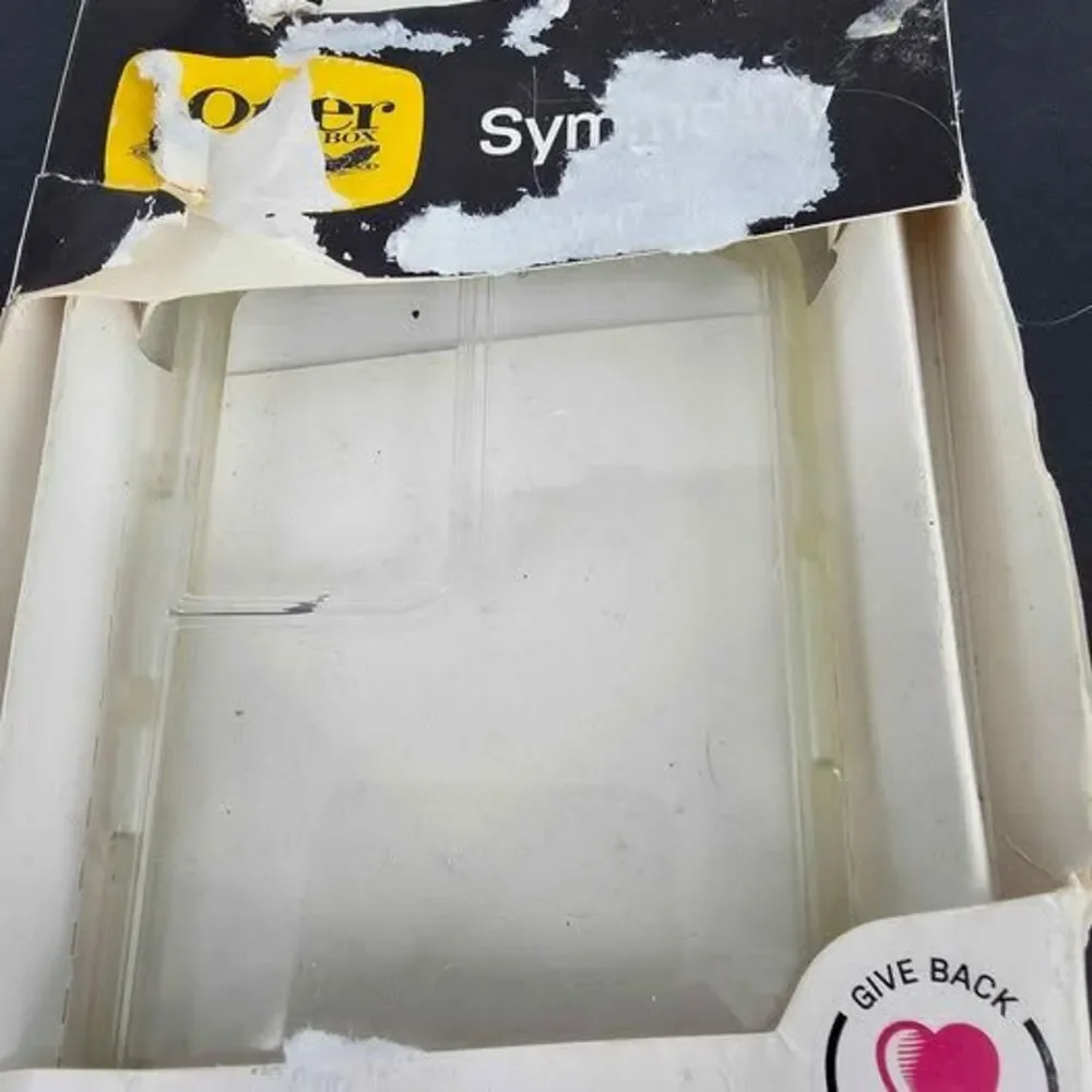OtterBox Symmetry Series Clear Case for Samsung Galaxy S22 - Open Box